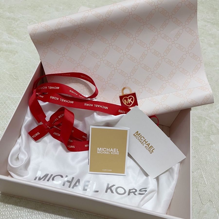 MICHAEL KORS Mila 愛心鎖頭鍊帶小型肩背包 七夕限定系列-1