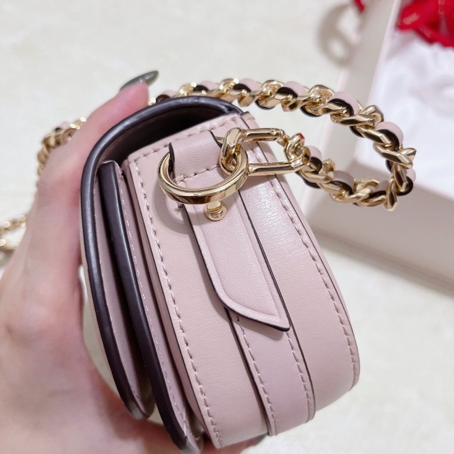 MICHAEL KORS Mila 愛心鎖頭鍊帶小型肩背包 七夕限定系列-39