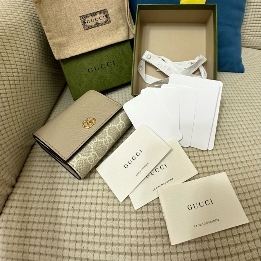 降價出售 Gucci 雙G奶杏色色短夾2023年新款-14
