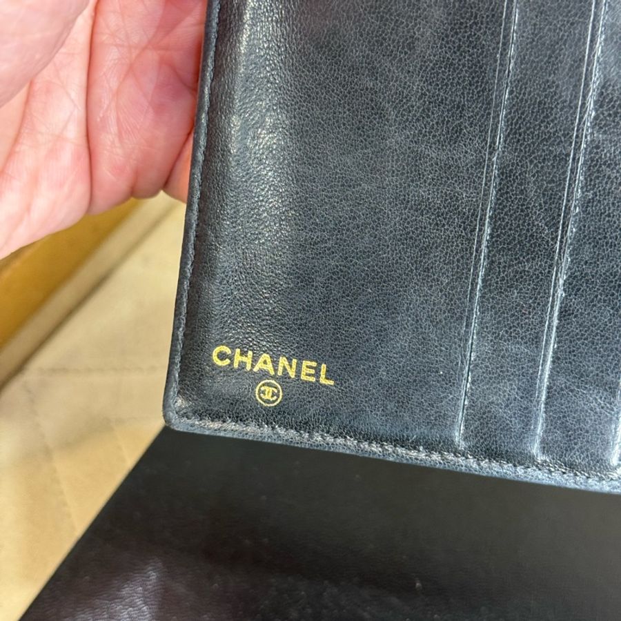 CHANEL vintage 黑荔枝紋對開短夾🩶少見款-13