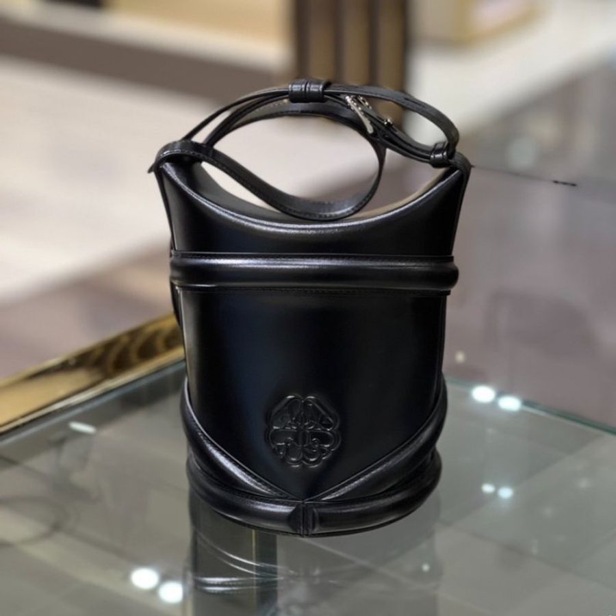 Alexander McQueen 小款小牛皮 The Curve 包 黑色【促銷品】-4