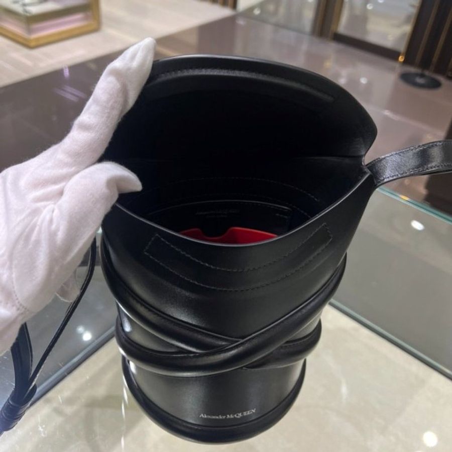 Alexander McQueen 小款小牛皮 The Curve 包 黑色【促銷品】-5