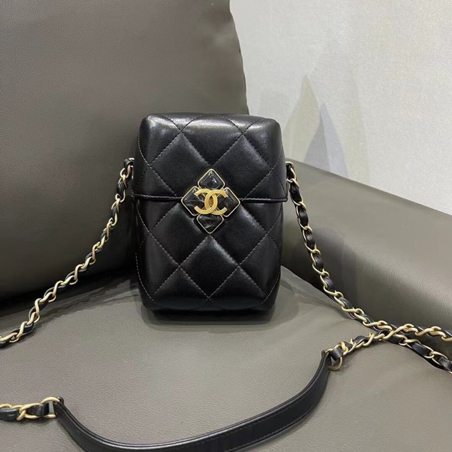 2021早秋新款Chanel 香奈兒黑色菱格寶石扣單肩斜挎鏈條女包-0
