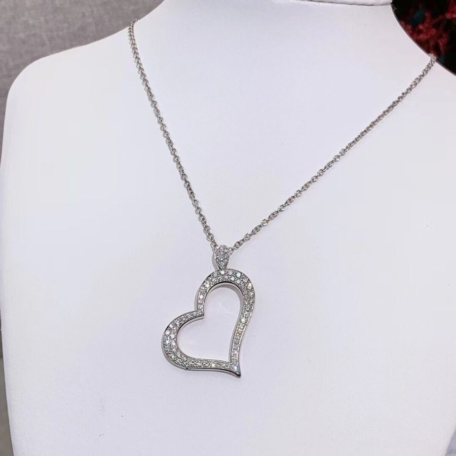 Piaget 伯爵HEART系列愛心18K白金鑲鑽項鍊,型號:G33L0700 2014年購入-1