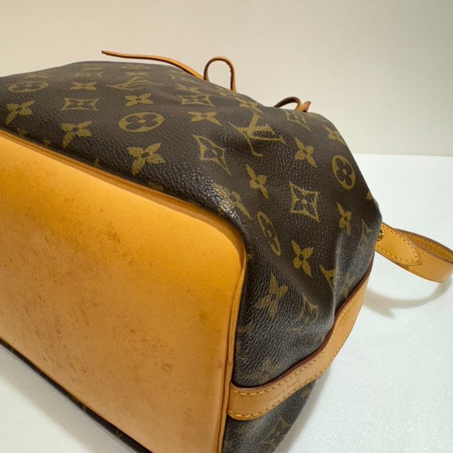 LV 斜背包/側背包/水桶包 M42226 85成新-3