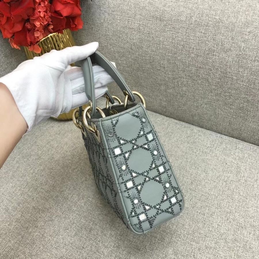 新款高階系列Dior 迪奧三格灰色釘珠金扣戴妃包鏈條包,2020年購入-6