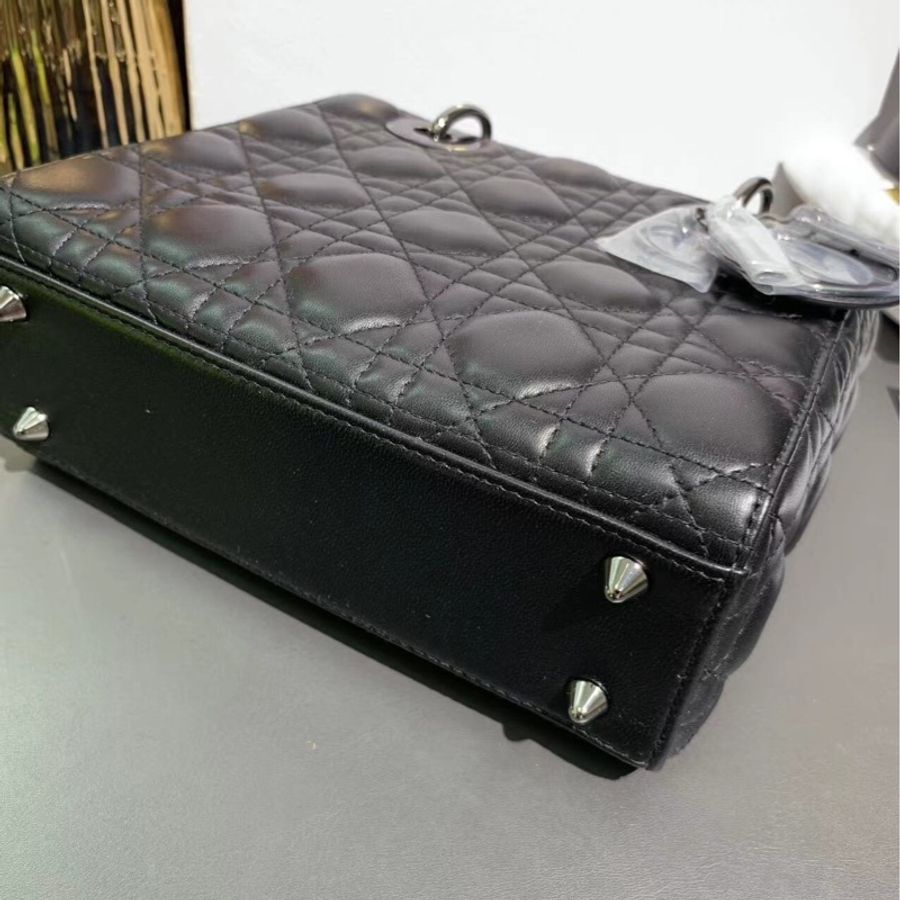 Dior 迪奧 四格羊皮soblack戴妃包 2021購入-3