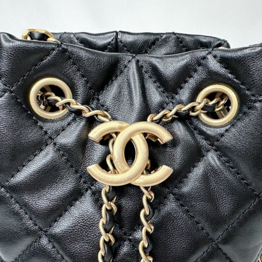 CHANEL 全新核桃金球水桶包-8