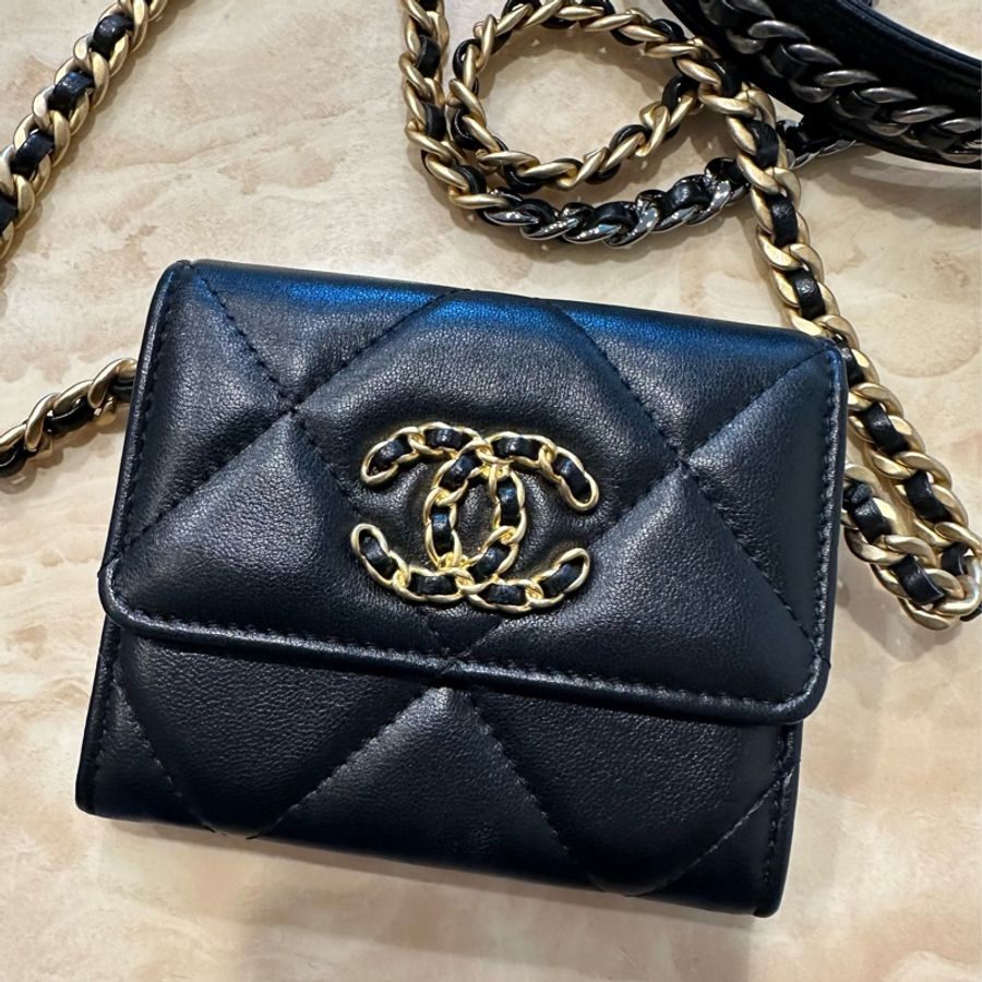 香奈兒 Chanel 19 小廢包 鏈條 斜背 黑色 羊皮 零錢包 鏈帶皮夾 鍊子皮包-0