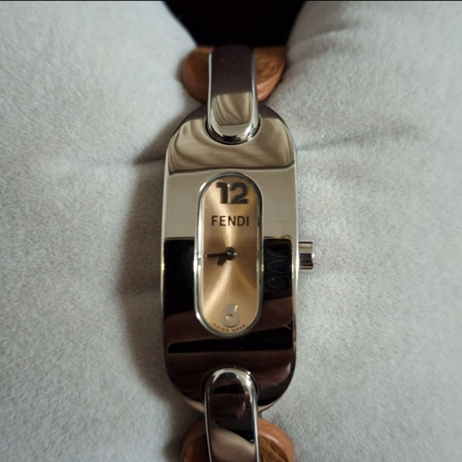 Fendi 3400L 橢圓造型皮革腕錶-3
