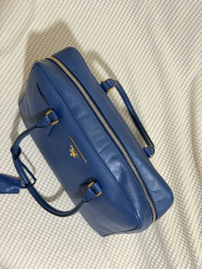 Prada saffiano bag💙-4