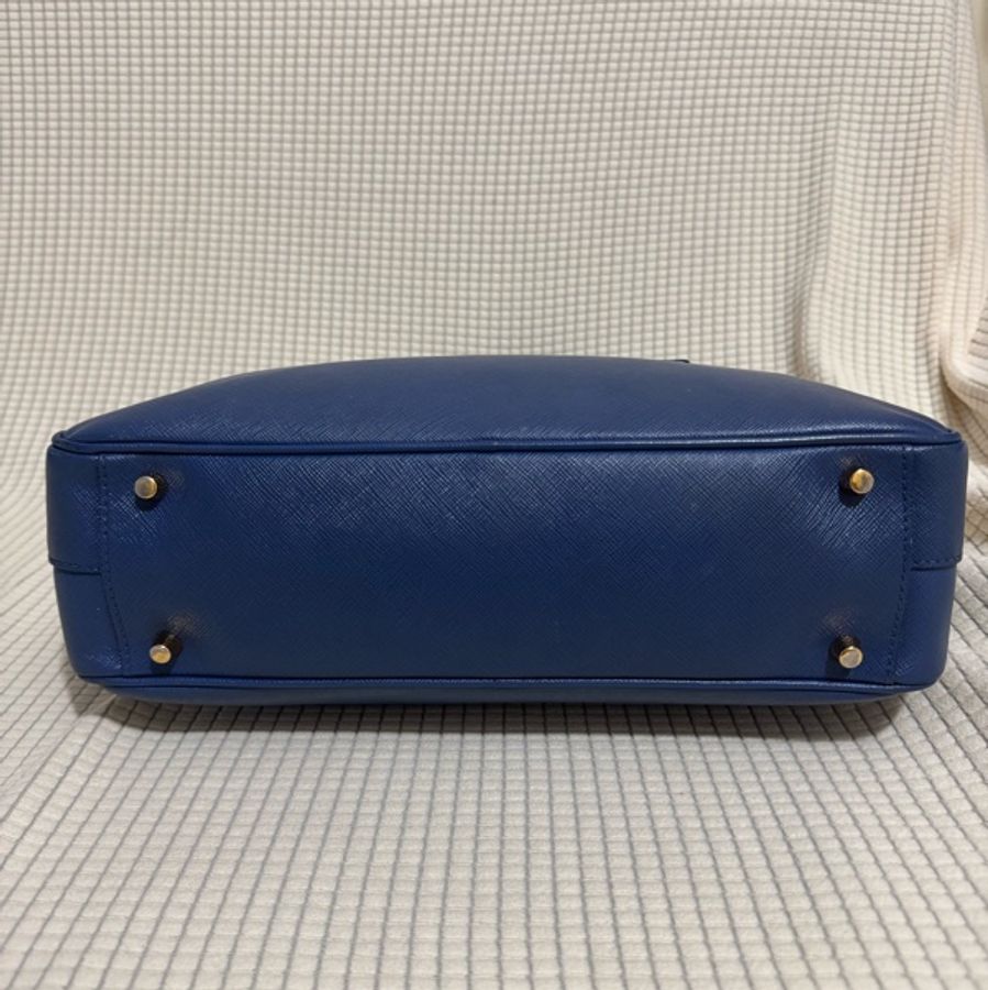 Prada saffiano bag💙-12