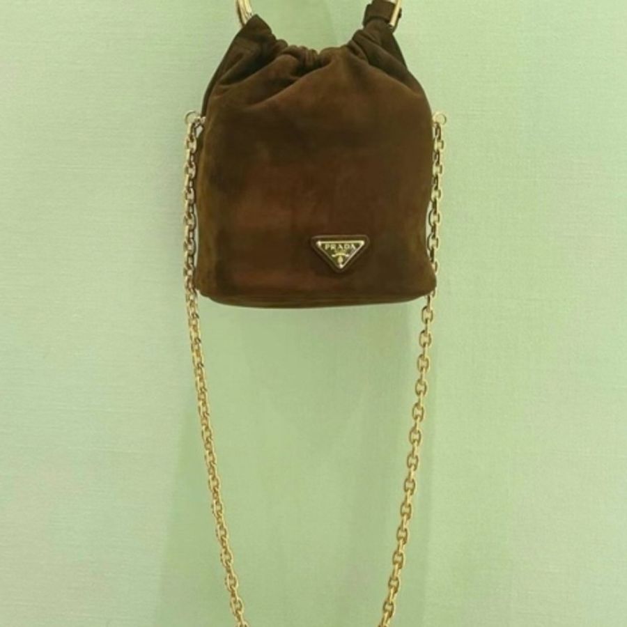 2024秋冬新品 Prada 絨面革迷你 鏈帶包-3