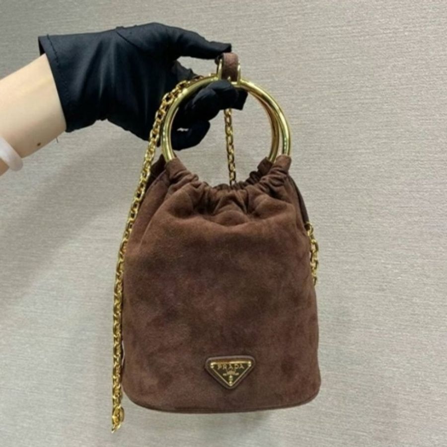 2024秋冬新品 Prada 絨面革迷你 鏈帶包-7