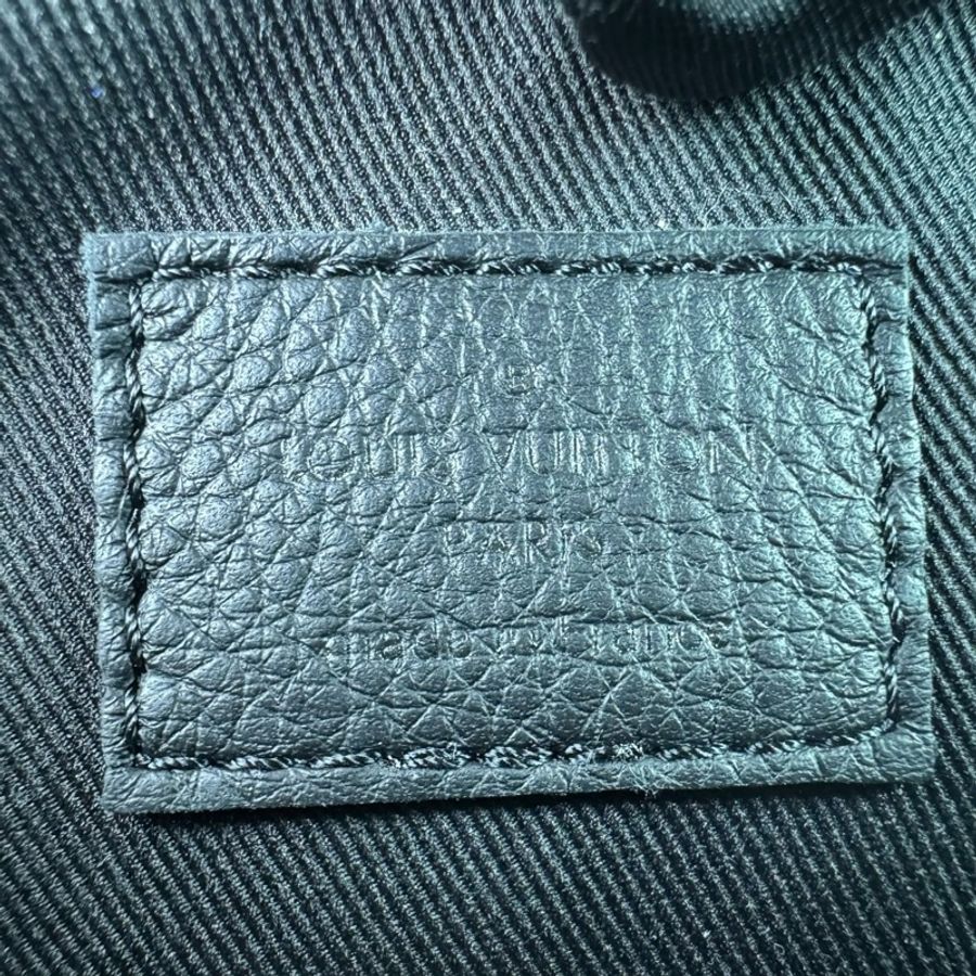 LV Louis Vuitton 路易威登M82544 Alpha 壓紋相機包 晶片款-3