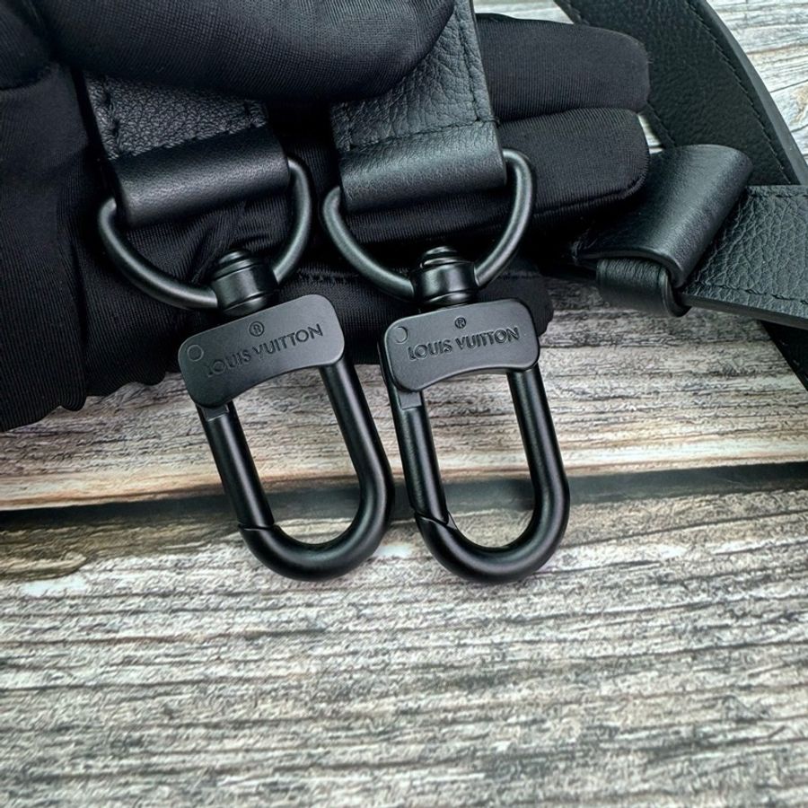 LV Louis Vuitton 路易威登M82544 Alpha 壓紋相機包 晶片款-20