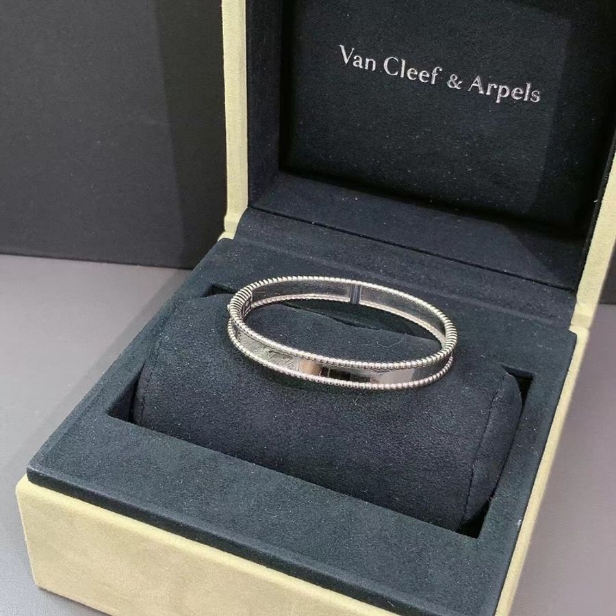 Van Cleef & Arpels梵克雅寶萬花筒簽名版白金手鐲s碼 2020年購入-2