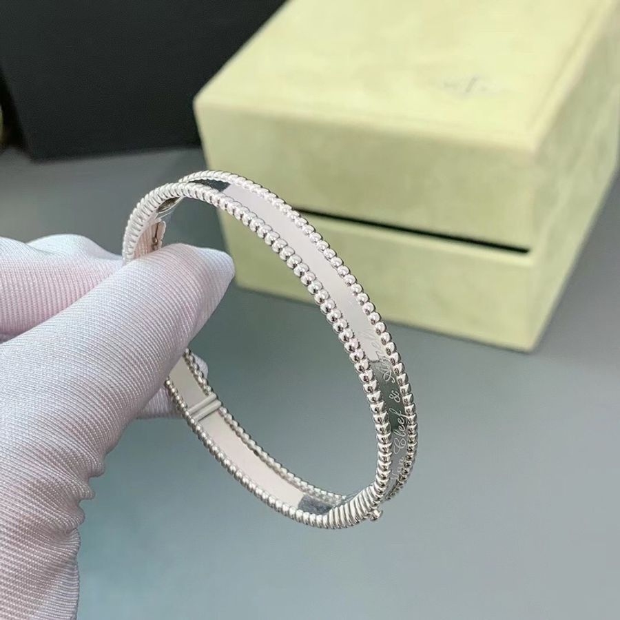 Van Cleef & Arpels梵克雅寶萬花筒簽名版白金手鐲s碼 2020年購入-8