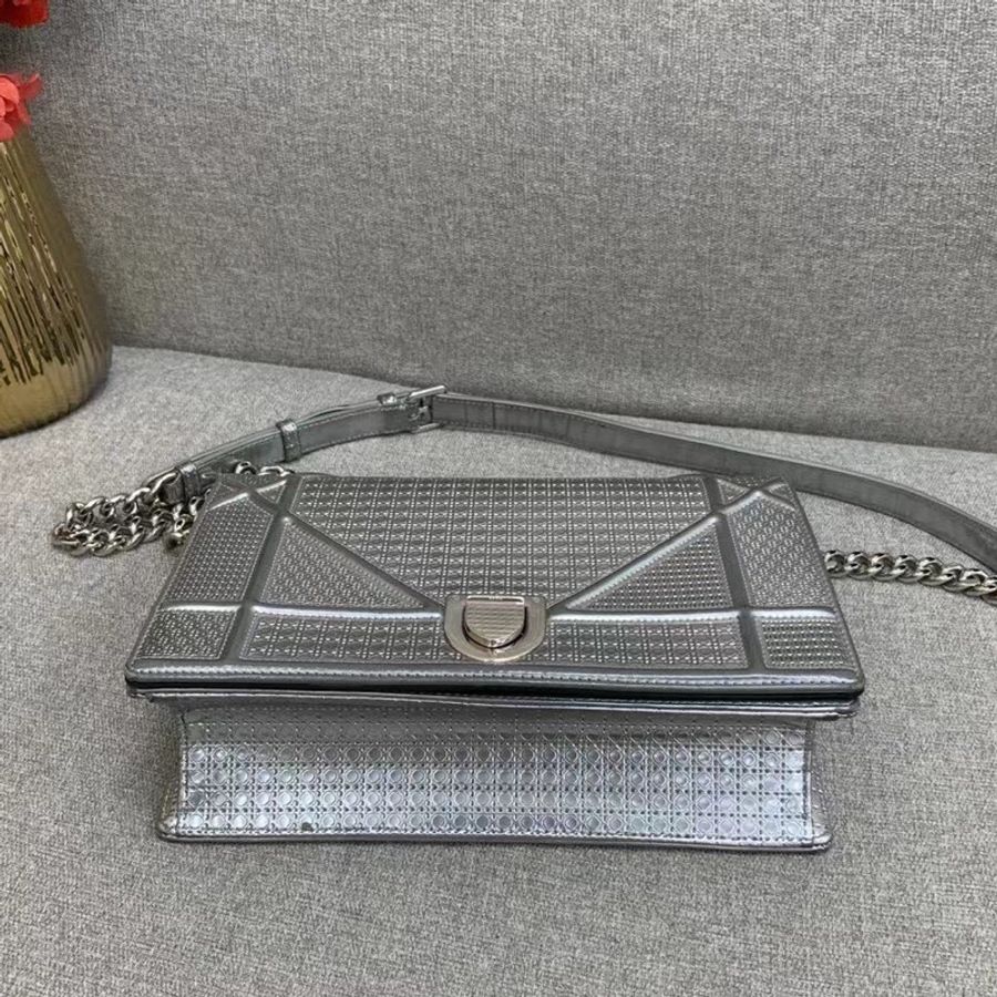 Dior/迪奧Diorama女士盾牌包銀色時尚包牛皮中號-4