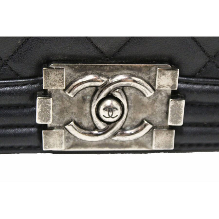 Chanel Black Quilted Calfskin Old Medium Boy Shoulder Bag-3