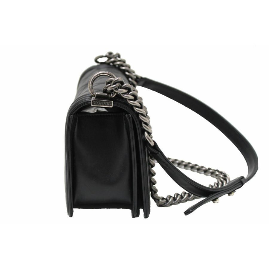 Chanel Black Quilted Calfskin Old Medium Boy Shoulder Bag-4