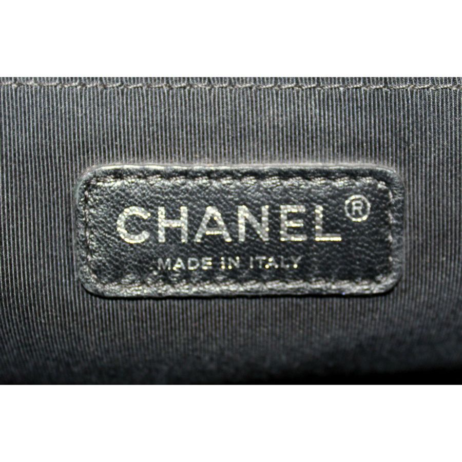 Chanel Black Quilted Calfskin Old Medium Boy Shoulder Bag-15