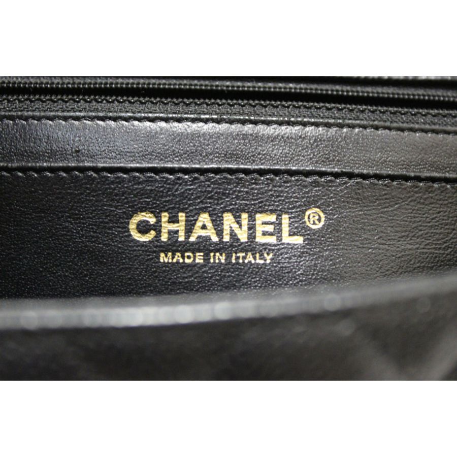 Chanel Black Quilted Caviar Leather Classic Jumbo Single Flap Bag-15