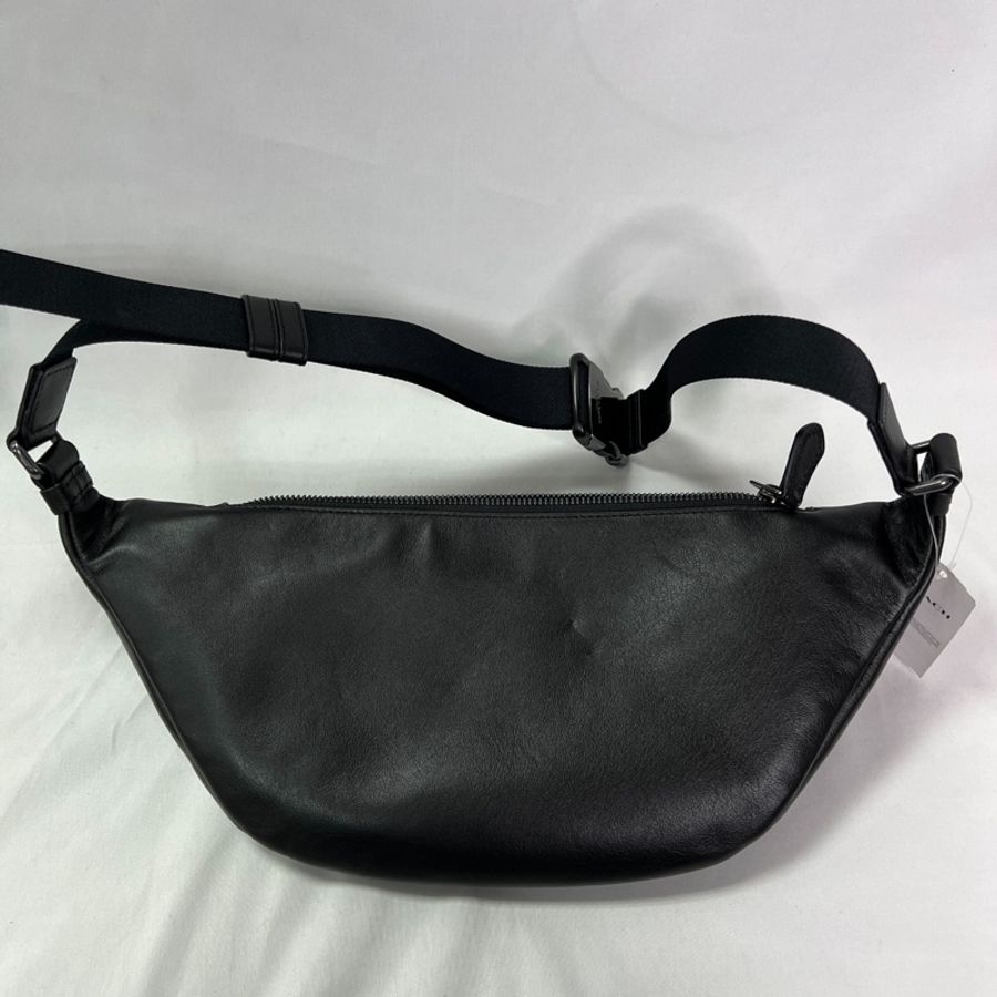 【全新】COACH 老花黑大款腰包/胸包-5