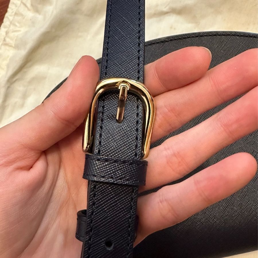 A.P.C. 壓花皮革半月包 藍黑色Demi Lune Bag-5