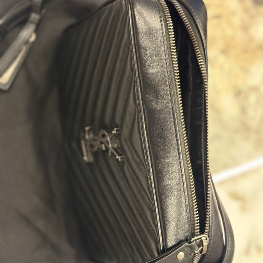 YSL Lou 中尺寸黑色銀logo 相機包 可議價-4