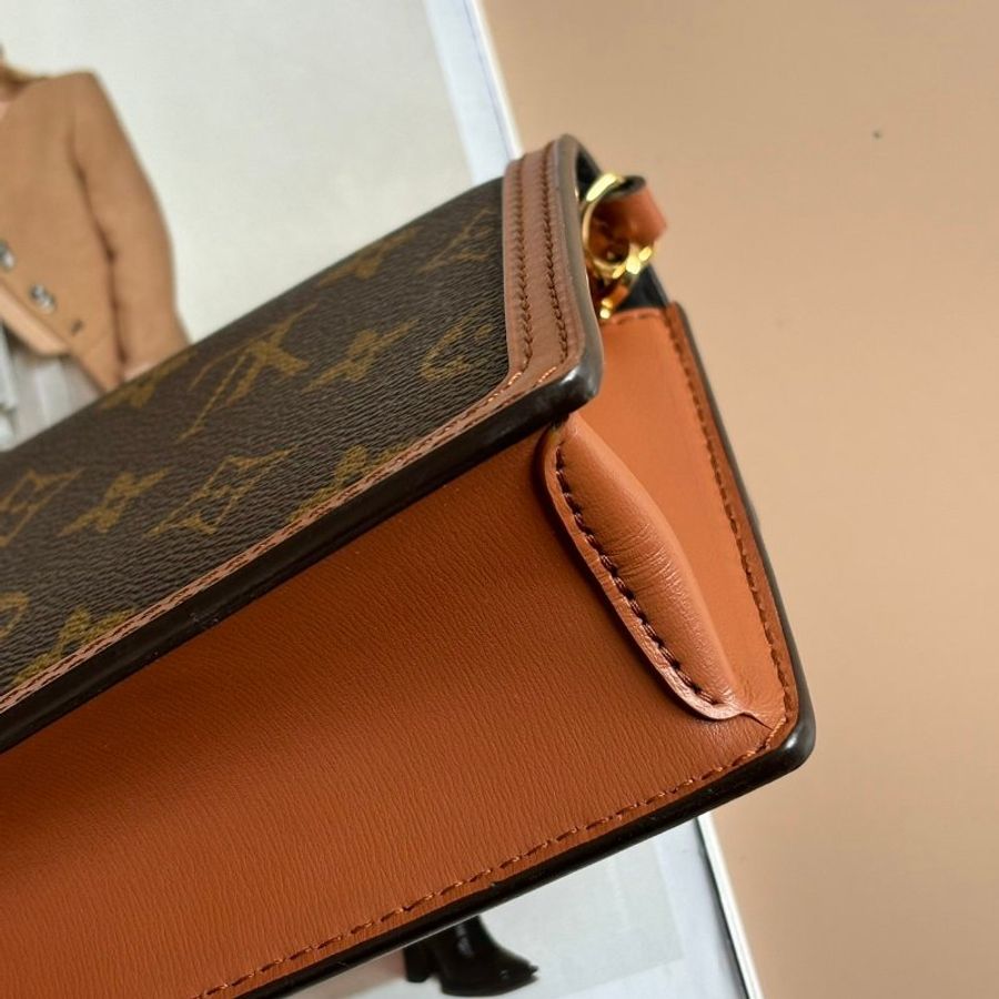 ::LOUIS VUITTON:: LV M68746花紋MINI達芙妮 WOC鏈包-5