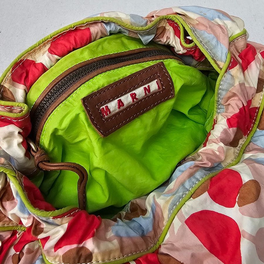 MARNI 彩色印花束口袋手提包 (可雙面使用)-13