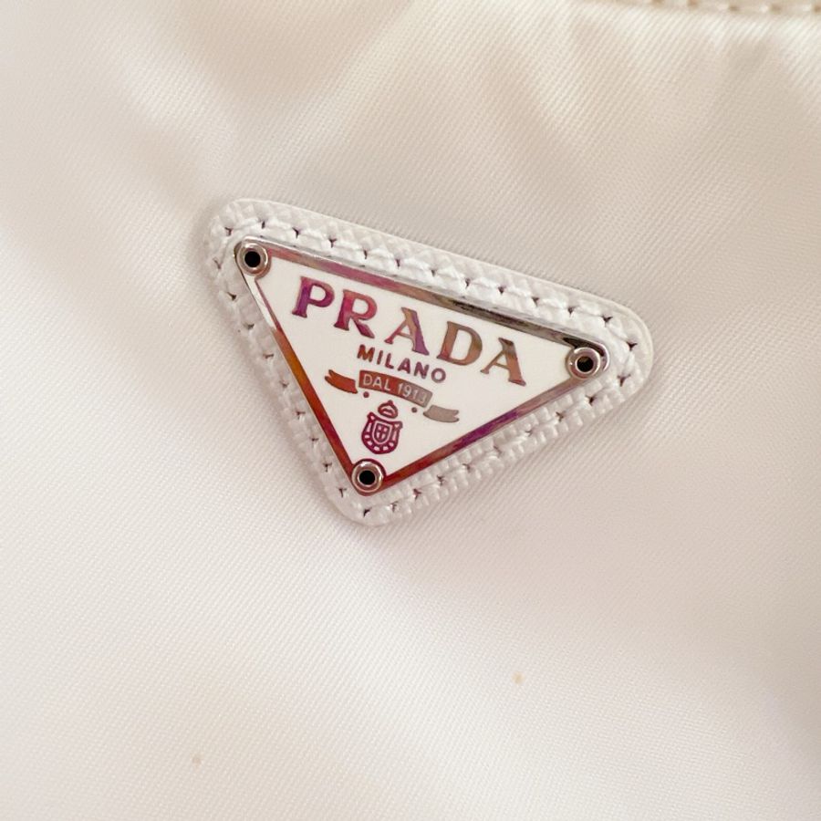 Prada白色尼龍肩背包-13