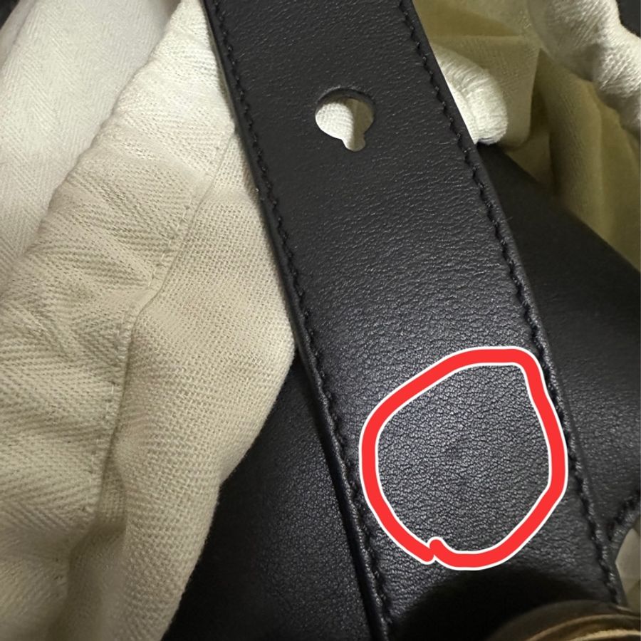Loewe 迷你 Pebble Bucket 水桶包 黑色-7