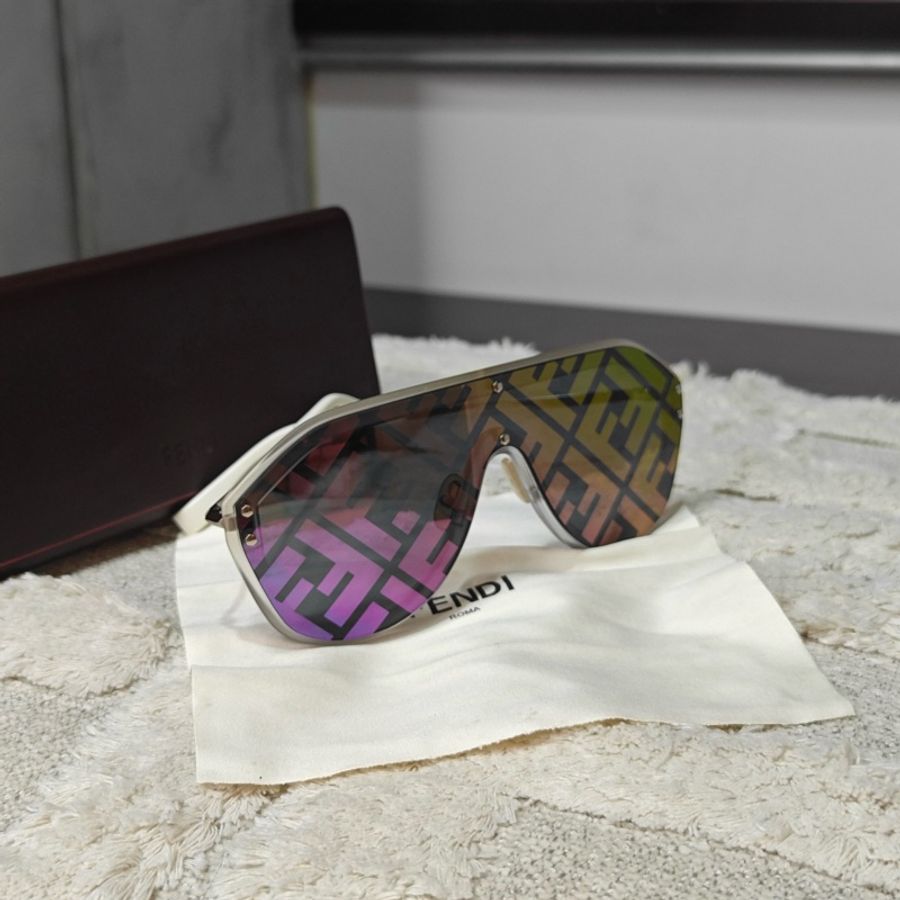 Fendi 秀款墨鏡-4