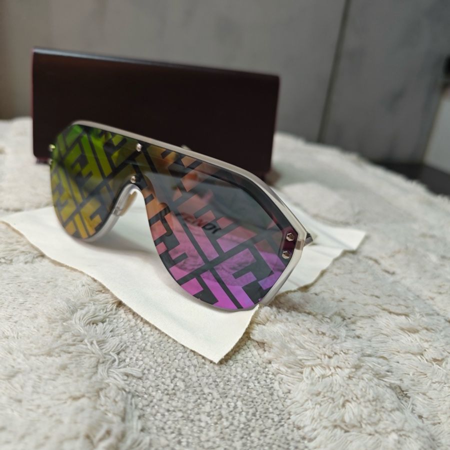 Fendi 秀款墨鏡-15