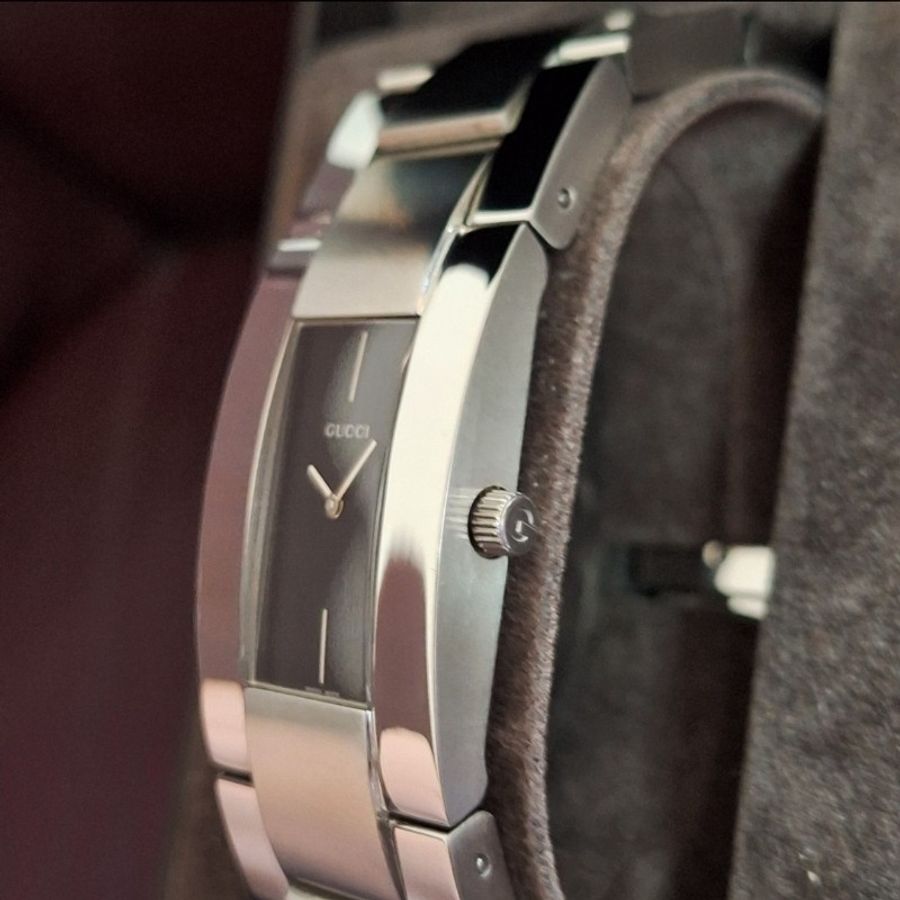 Gucci 4600 M 黑色腕錶-3
