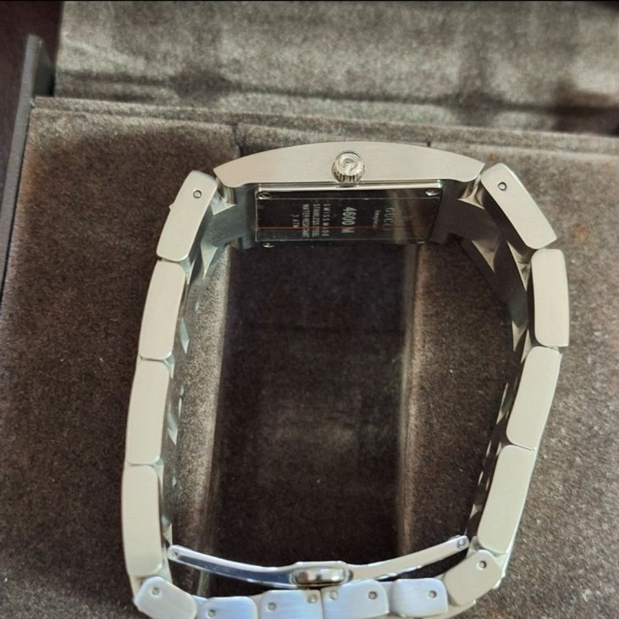 Gucci 4600 M 黑色腕錶-5
