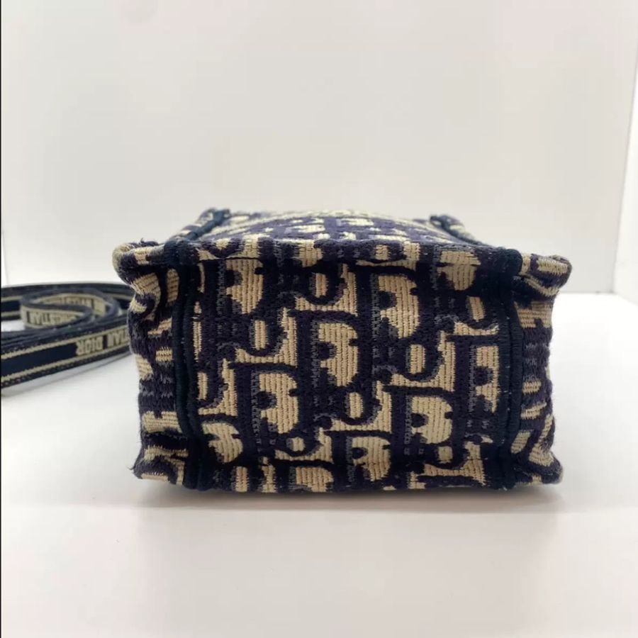 Dior Book Tote mini 竪版手機包-3