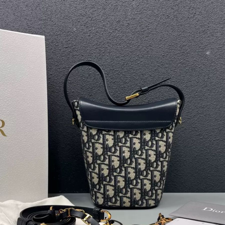 Dior 藍色老花30 Montaigne迷你薯條包-1