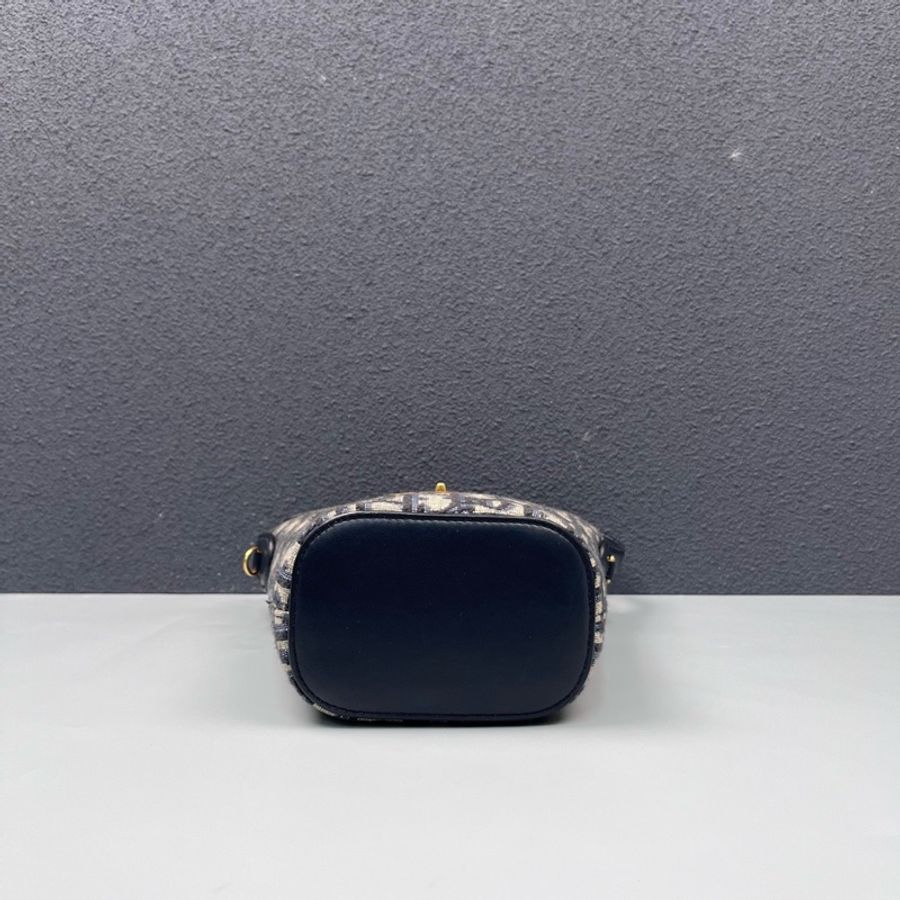 Dior 藍色老花30 Montaigne迷你薯條包-2