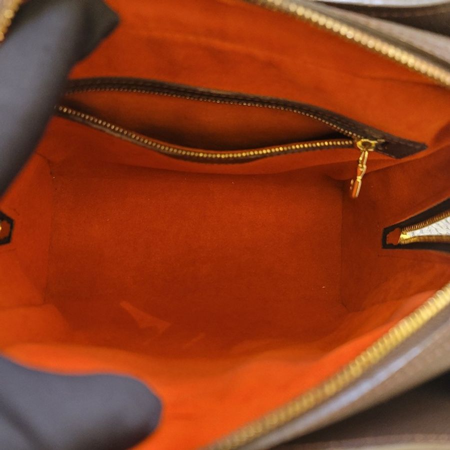 🎊斷捨離出清🎊LOUIS VUITTON LV N51155 棋盤格  Triana 手提包 豆腐包-35