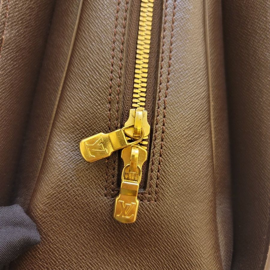 🎊斷捨離出清🎊LOUIS VUITTON LV N51155 棋盤格  Triana 手提包 豆腐包-40