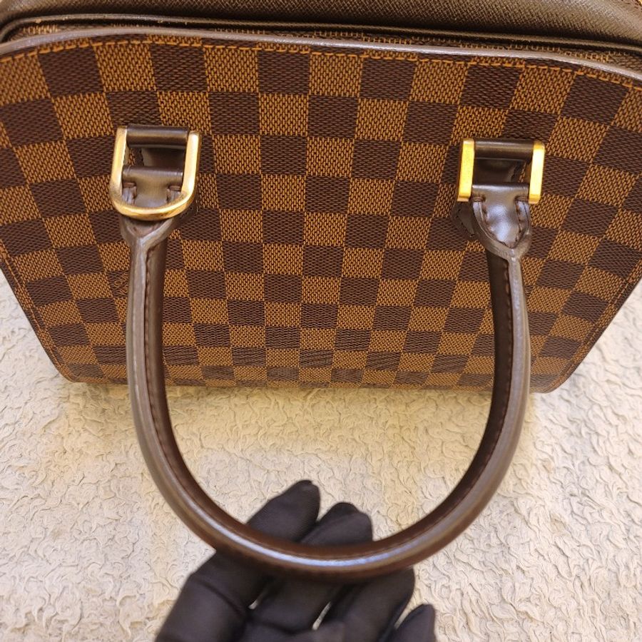 🎊斷捨離出清🎊LOUIS VUITTON LV N51155 棋盤格  Triana 手提包 豆腐包-44