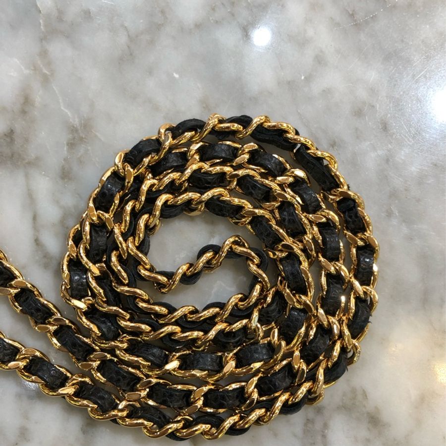 Chanel 經典Woc 黑金荔枝皮金扣 19cm-9