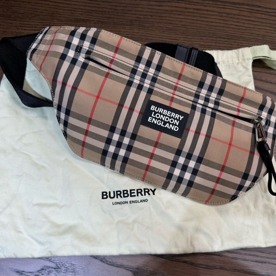 Burberry 經典格紋 胸/腰包-0