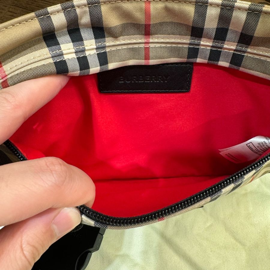 Burberry 經典格紋 胸/腰包-5