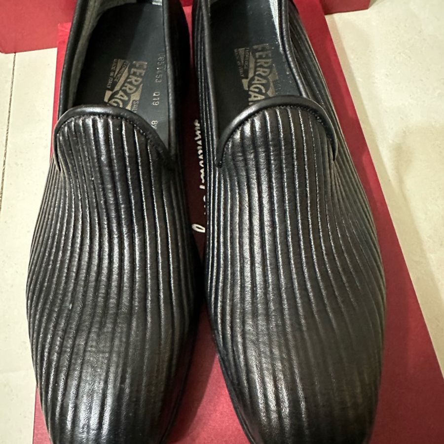 Salvatore Ferragamo男鞋Favorita size:8又1/2 3E-0