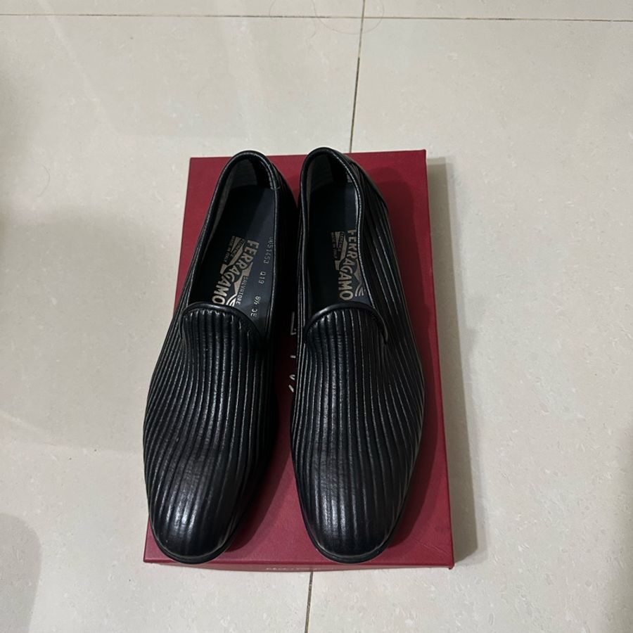 Salvatore Ferragamo男鞋Favorita size:8又1/2 3E-6