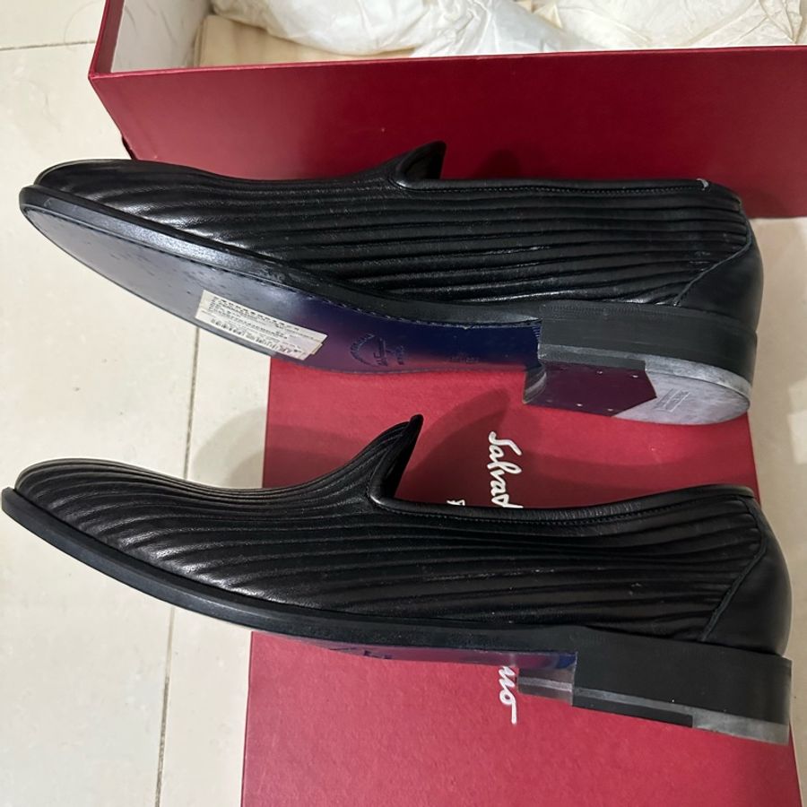 Salvatore Ferragamo男鞋Favorita size:8又1/2 3E-14